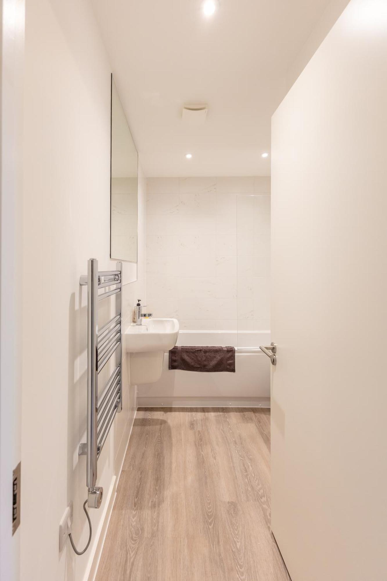 Stunning Modern 3 Bedroom Townhouse - Perfect Getaway Manchester Eksteriør billede